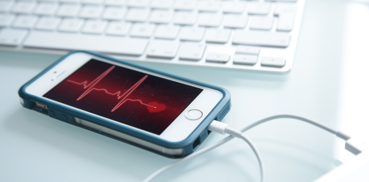 Un telèfon mòbil mostrant un gràfic de freqüència cardíaca