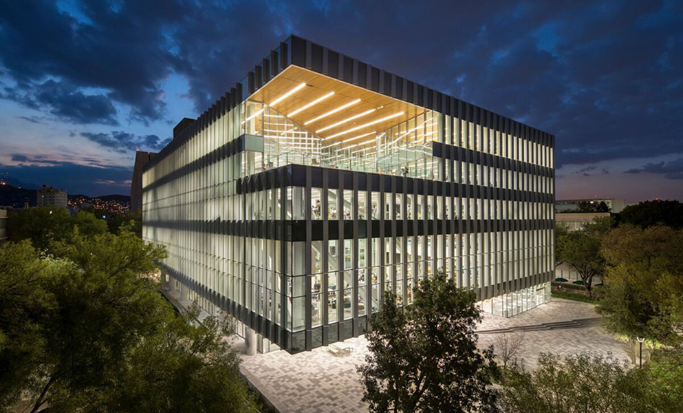 Fachada de la Biblioteca del Tec de Monterrey