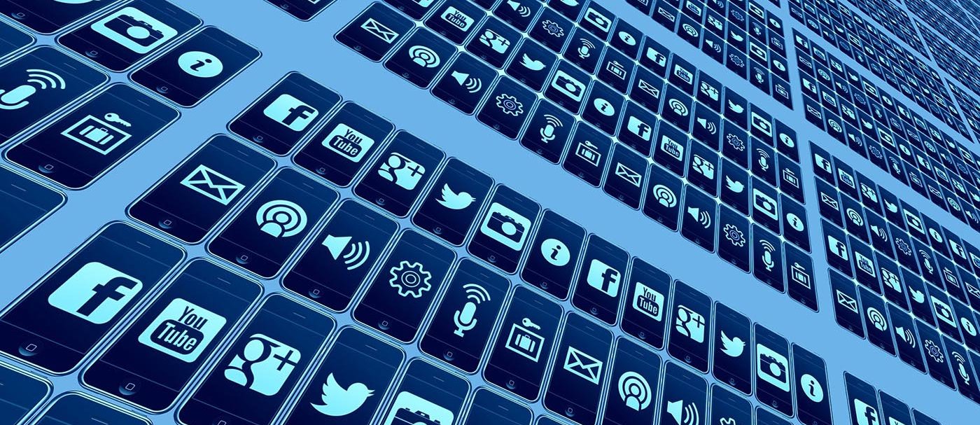 Una superficie azul y extensísima con logos de aplicaciones y redes sociales